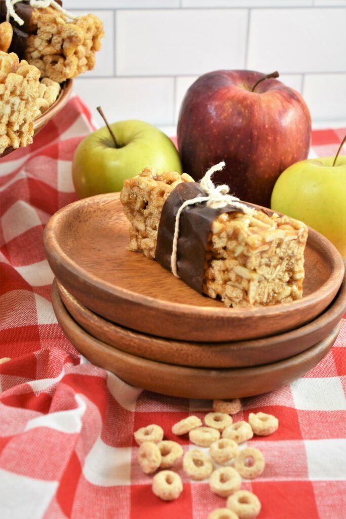 close up shot of single wrapped breakfast bar